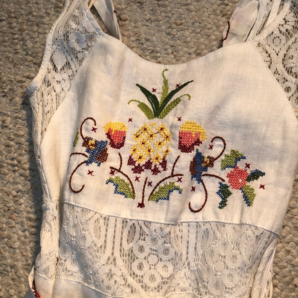 FARM Rio White Maxi Dress with Colorful Floral Embroidery - Picture 6 of 11